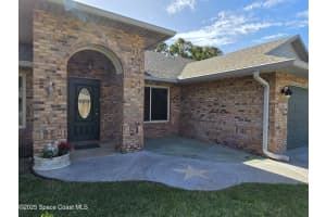 2437 Oakcrest Lane, West Melbourne, FL 32904 - MLS#1064946