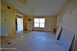 1374 Pakenham Street, Palm Bay, FL 32907 - MLS#1065074