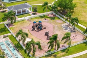 571 Gardendale Circle, Palm Bay, FL 32909 - MLS#1065831