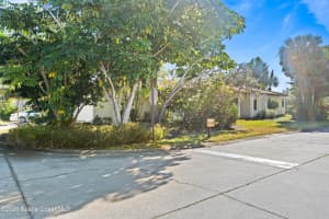 2001 Parkside Place, Indian Harbour Beach, FL 32937 - MLS#1065854