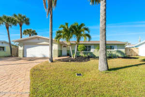 350 Eutau Court, Indian Harbour Beach, FL 32937 - MLS#1065960