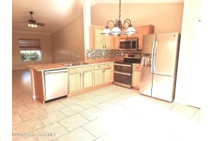 880 Brickell Street, Palm Bay, FL 32909 - MLS#1066141