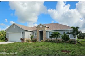 571 Fondulac Street, Palm Bay, FL 32908 - MLS#1066155