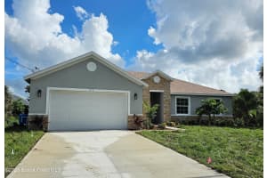 571 Fondulac Street, Palm Bay, FL 32908 - MLS#1066155