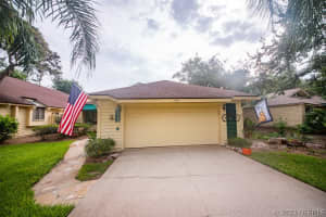 2000 Agora Circle Circle, Palm Bay, FL 32909 - MLS#1066746