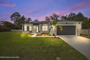 655 Vine Street, Melbourne, FL 32904 - MLS#1066774