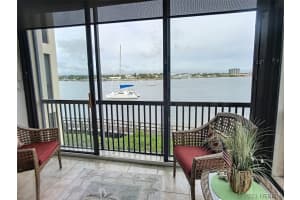 2140 Emerald Court, Merritt Island, FL 32953 - MLS#1066803