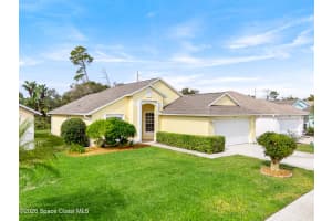 1060 Pine Creek Circle, Palm Bay, FL 32905 - MLS#1066923