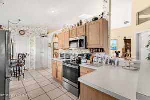 7828 Falling Leaf Place, Melbourne, FL 32940 - MLS#1066967