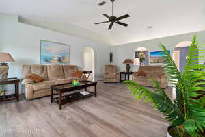 308 Tamarind Circle, Palm Bay, FL 32907 - MLS#1067353