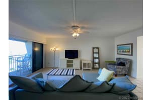 543 Old Country Road, Palm Bay, FL 32909 - MLS#1067734