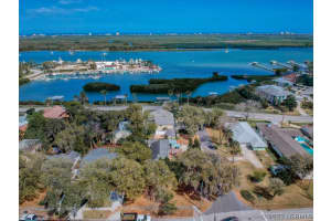 336 Gardendale Circle, Palm Bay, FL 32909 - MLS#1067879