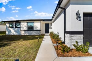 207 Bellbrook Street, Palm Bay, FL 32909 - MLS#1068143