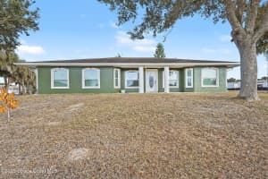 598 Gantry Street, Palm Bay, FL 32908 - MLS#1068227