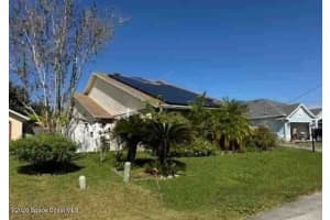 7 Clee Court, Palm Coast, Fl 32137 - Off Market