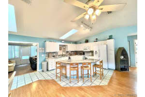 1279 Valencia Street, Palm Bay, FL 32909 - MLS#1068362