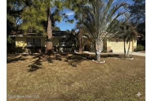 1033 Baysinger Street, Palm Bay, FL 32907 - MLS#1068388