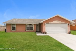2307 Kent Circle, Port St. Lucie, FL 34953 - MLS#1068605