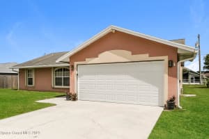 2307 Kent Circle, Port St. Lucie, FL 34953 - MLS#1068605