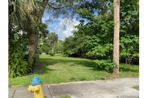 6722 Rumine Circle, Vero Beach, FL 32967 - MLS#1068883