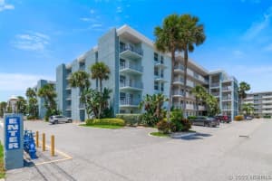 405 Hawthorne Court, Indian Harbour Beach, FL 32937 - MLS#1069089