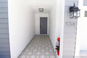 834  Pine Shores Circle Melbourne, FL 32168 - Off Market