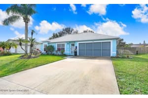 700 Pampas Street, Palm Bay, FL 32907 - MLS#1069503
