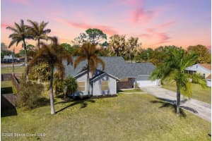 449 Gilbert Drive, Palm Bay, FL 32907 - MLS#1069741