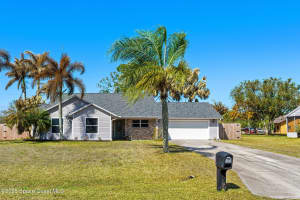 449 Gilbert Drive, Palm Bay, FL 32907 - MLS#1069741