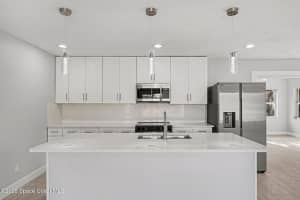 2415 Fairway Drive, Melbourne, FL 32901 - MLS#1069913