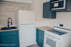 211 Circle Drive, Cape Canaveral, FL 32920 - MLS#1070025