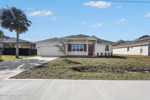 276 Americana Boulevard, Palm Bay, FL 32907 - MLS#1070174