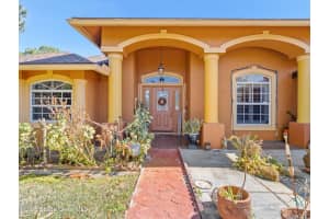 882 Palo Alto Street, Palm Bay, FL 32909 - MLS#1070308