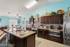 602 Ballon Terrace, Palm Bay, FL 32909 - MLS#1070407