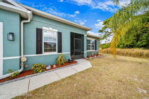 328 Charlotta Avenue, Palm Bay, FL 32909 - MLS#1070411