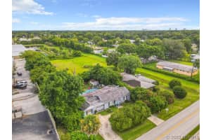 588 Wickham Road, Melbourne, FL 32935 - MLS#1070458