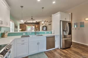 321 Allison Drive, Palm Bay, FL 32908 - MLS#1070485