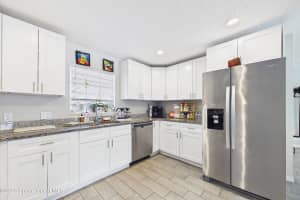 1300 Lester Court, Merritt Island, FL 32952 - MLS#1070633