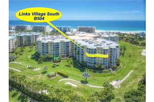 566 Dolphin Circle, Barefoot Bay, FL 32976 - MLS#1070812