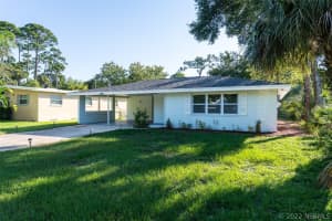 1085 Tahiti Avenue, Palm Bay, FL 32909 - MLS#1070940