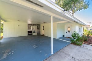 1085 Tahiti Avenue, Palm Bay, FL 32909 - MLS#1070940