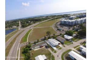 2501 Amberly Road, Palm Bay, FL 32905 - MLS#1071189