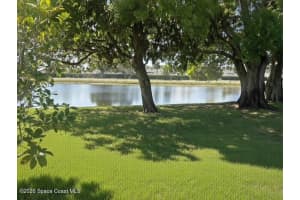 306 Lake Victoria Circle, Melbourne, FL 32940 - MLS#1071214