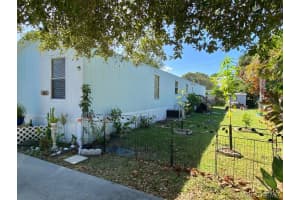 2454 Middlebury Drive, Palm Bay, FL 32909 - MLS#1071675