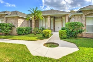 482 Borraclough Avenue, Palm Bay, FL 32907 - MLS#1071974