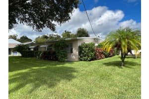 322 Trotters Street, Palm Bay, FL 32909 - MLS#1072005