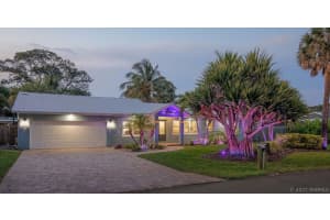 572 Lake Ashley Circle, Melbourne, Fl 32904, Melbourne