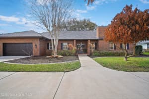 572 Lake Ashley Circle, Melbourne, FL 32904 - MLS#1072113