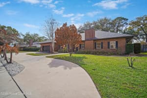 572 Lake Ashley Circle, Melbourne, FL 32904 - MLS#1072113