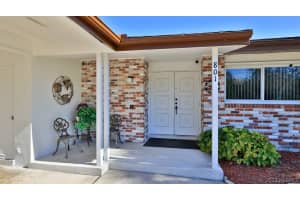 1020 Laurel Court, Palm Bay, FL 32907 - MLS#1072168